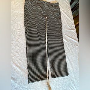 Chico’s Brigitte so slimming 3R ankle pants